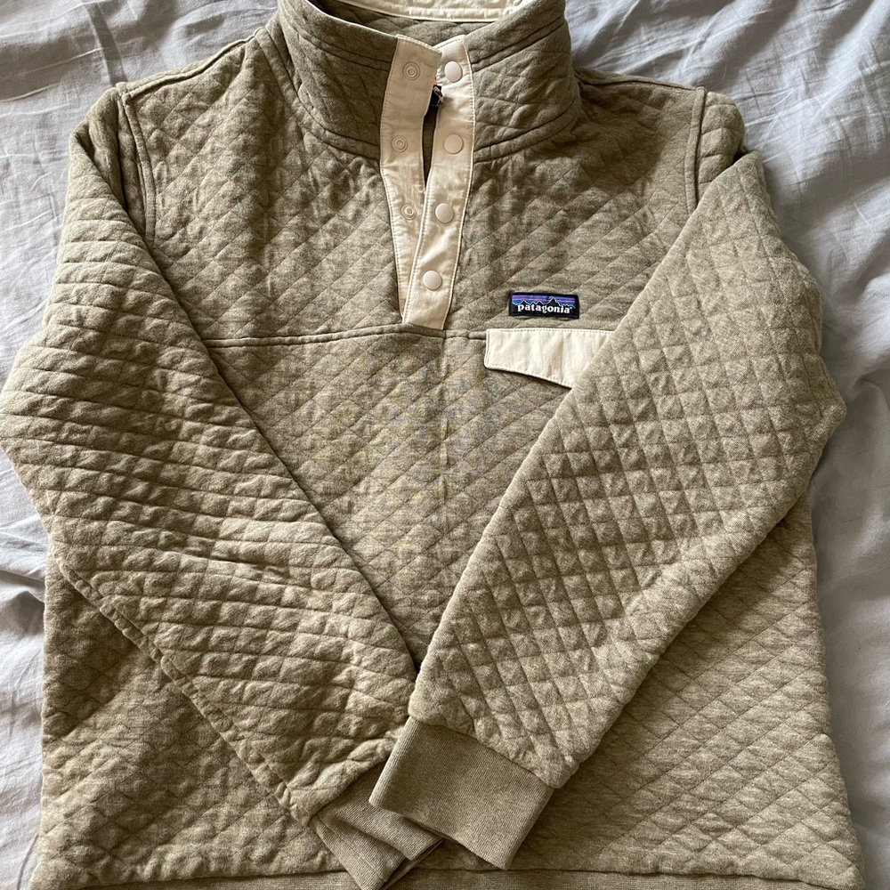 Patagonia 1/4 button sweater